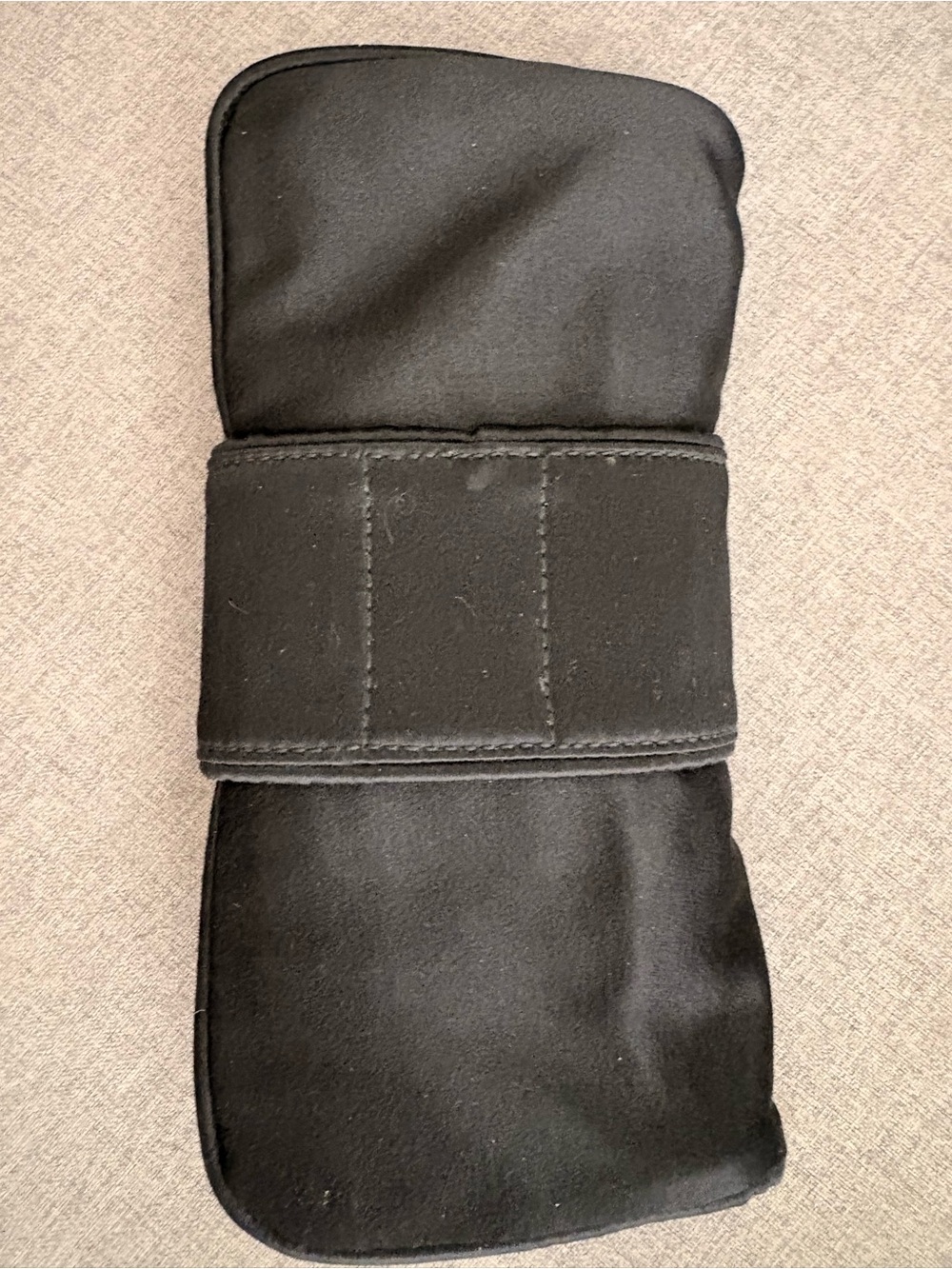 Gucci Black Silk Hysteria Clutch - Picture 2 of 9